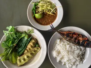 Restoran Nasi Ulam Kampung Kraftangan