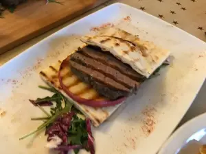Cafe' and Vin Hedonija