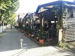 Old House Pub