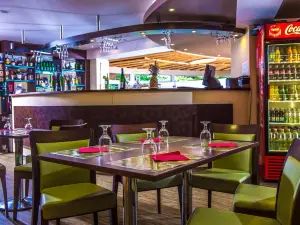 Patak Park Restaurant