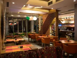 Passerella Cafe & Restaurant
