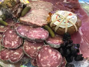 Cafe de la place - Chez Chichi