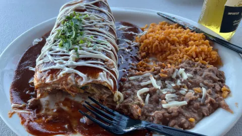 Las Brisas Taqueria in 佛布魯克