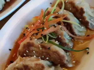 Molly Woo's Asian Bistro