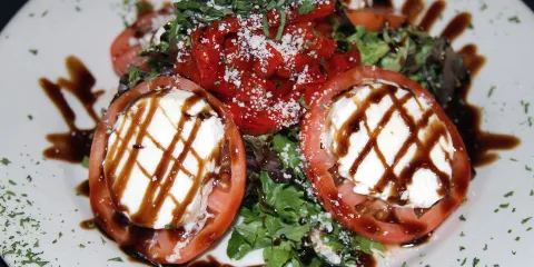 Mezzaluna Pizzeria
