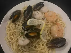 Fratelli's Restaurant & Bar