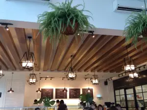 Madeleine Cafe & Patisserie