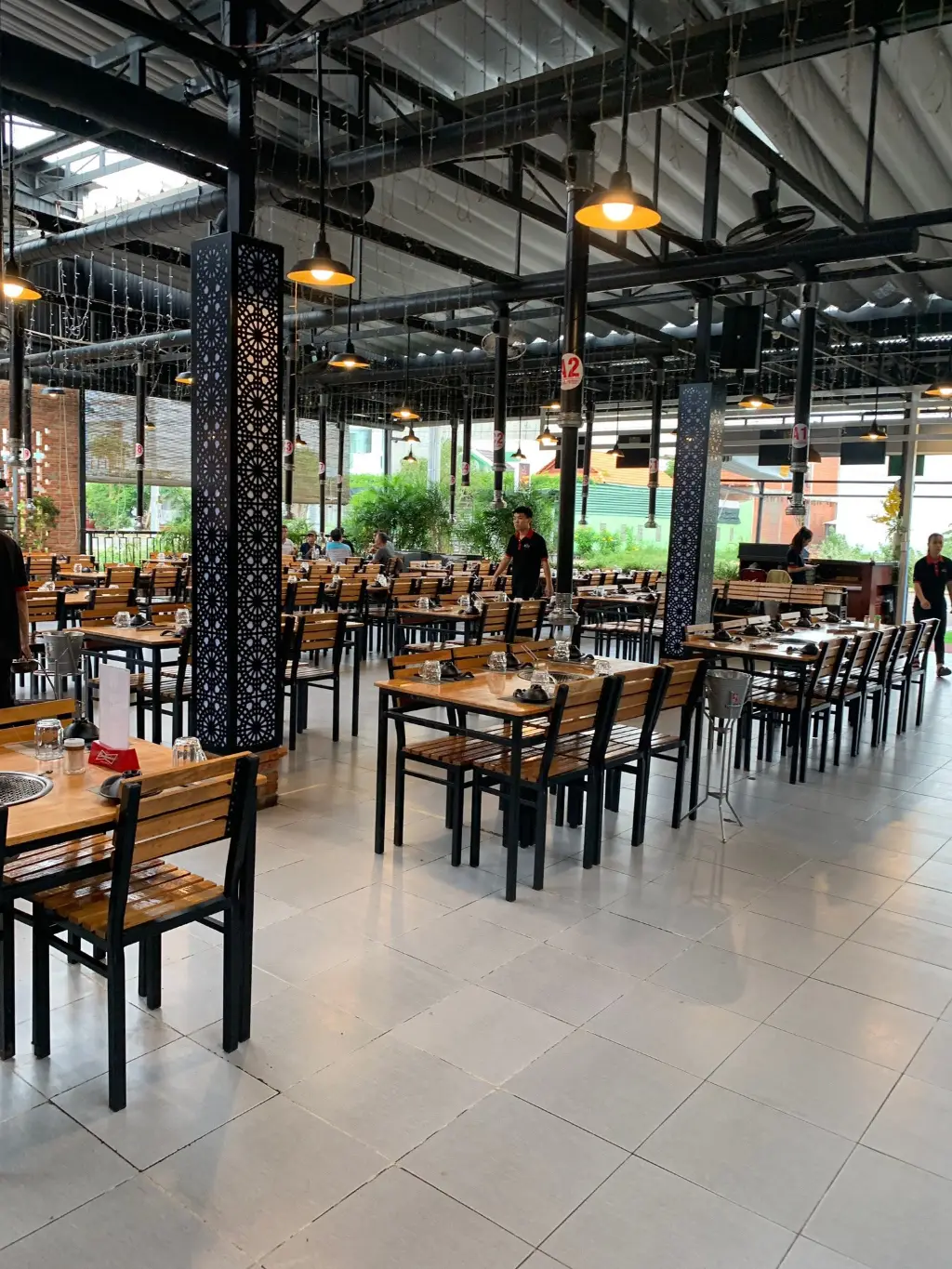 WOW Buffet BBQ & Beer