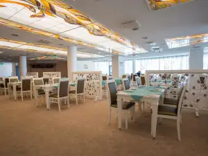 Romantic Garden Restaurant