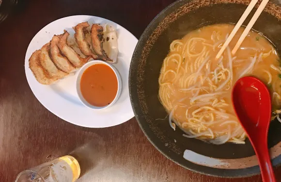 Ramen Gyoza Senmonten Hacchabo