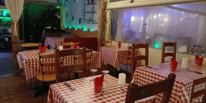 Les Copains À Table