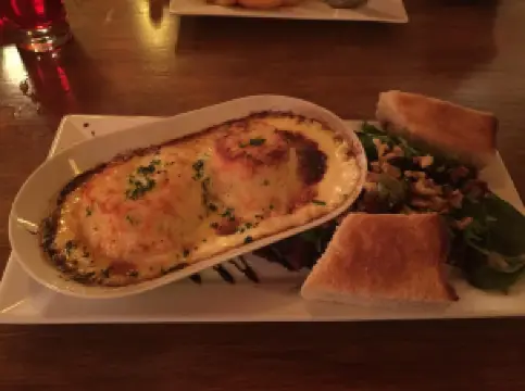 The Carre Arms Hotel & Restaurant