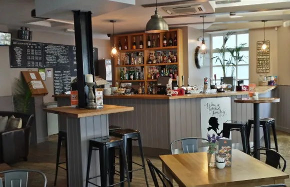Ashley's Bar