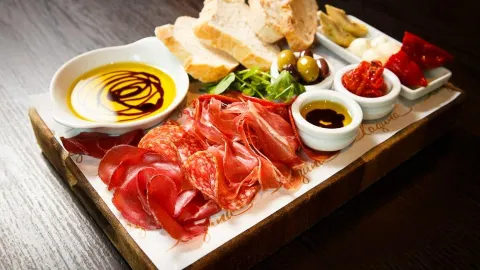 Laguna Kitchen & Bar Cardiff in 카디프
