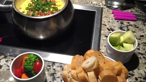Melting Pot in เอ็ดมอนตัน