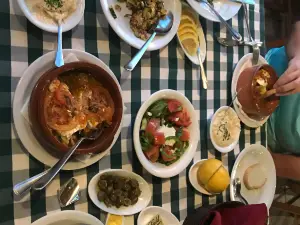 Lysia Meat Tavern