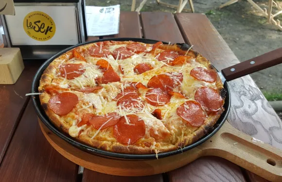 LeSer Pizza