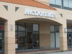 McDonald's Gushikawa Aeon