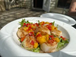 Lane's Privateer Inn & Restaurant