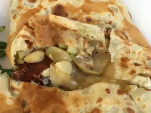 48 Main Cafe & Creperie