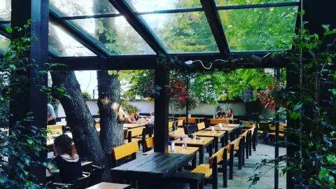 Pivnica Medvedgrad Samoborska in Zagreb