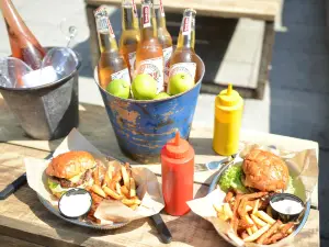 Tugg Burgers