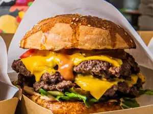 Carul cu Burgeri
