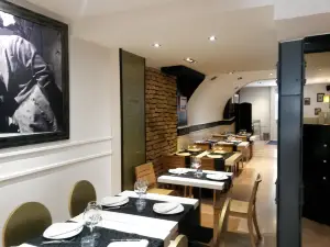 La Mafia se Sienta a la Mesa
