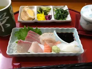 Sakae Sushi