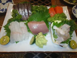Pineapple House (Okinawan cuisine)