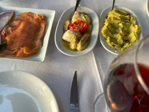 Foca Marina Restaurant & Bar