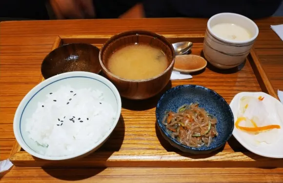 鮨彩