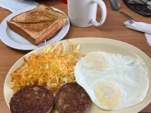 Weeze's Cafe