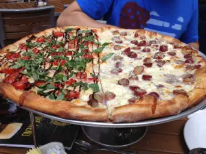 Pies & Pints - Charleston, WV
