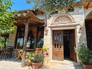 Taverna Lazaro