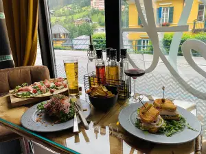 Betty's Bistro