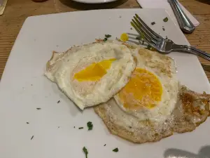 La Bonbonniere