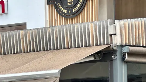 Piccadilly Bar in 엘룬다