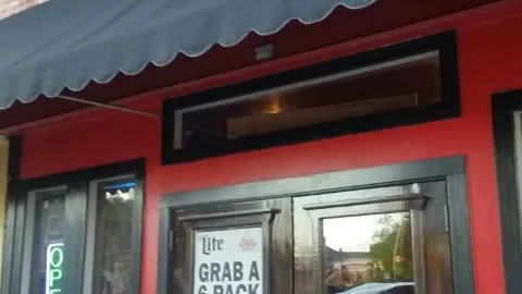 Mugsy's Hideout in Murray