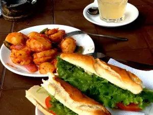 Cafe 17 French Bakery