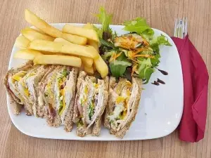 Leonardo Cafe Kimbo