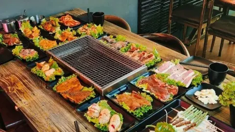 醉锦炭火烤肉(德林名苑店) in Hami