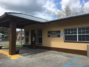Wellborn's Country Charm Diner