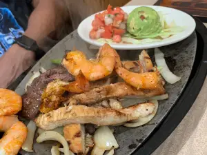 Mango's Grill