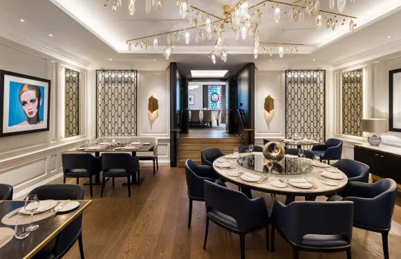 27 Restaurant & Bar
