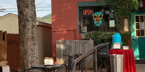 Leones' Creamery
