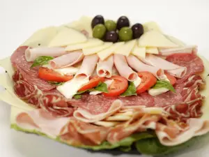 Milanos Bakery