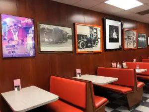 Doumar's Cones & Barbecue