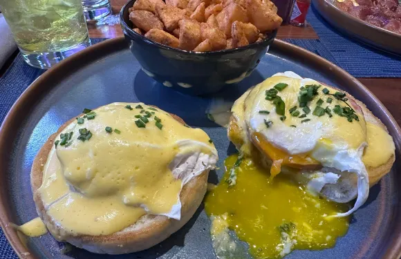 Staytion Market & Bar