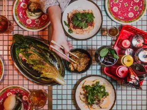 NEON streetfood bar